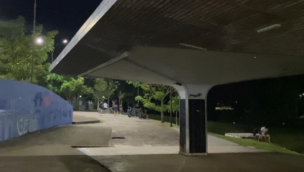 Memorial às Vítimas da Covid-19 às margens do Lago do Amor, em Rio Branco, é alvo de vandalismo e abandono do poder público